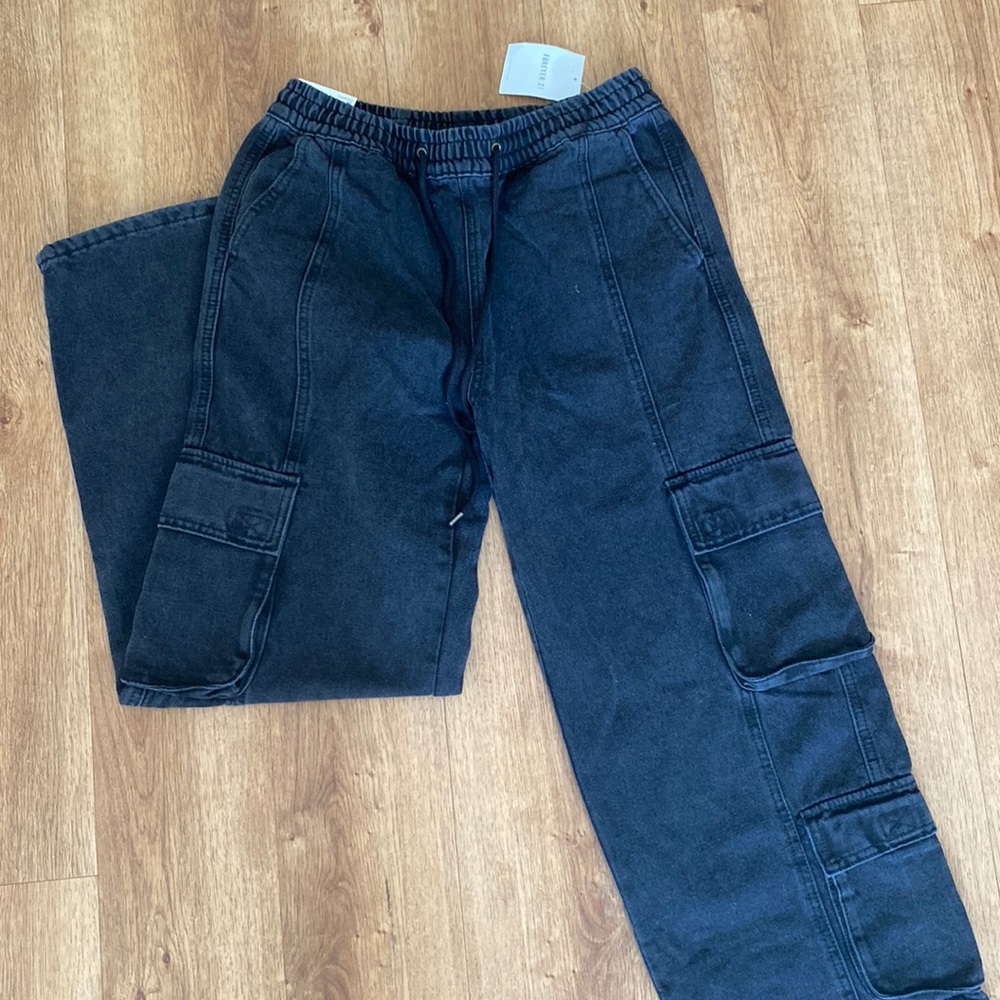 BLACK CARGO PANTS